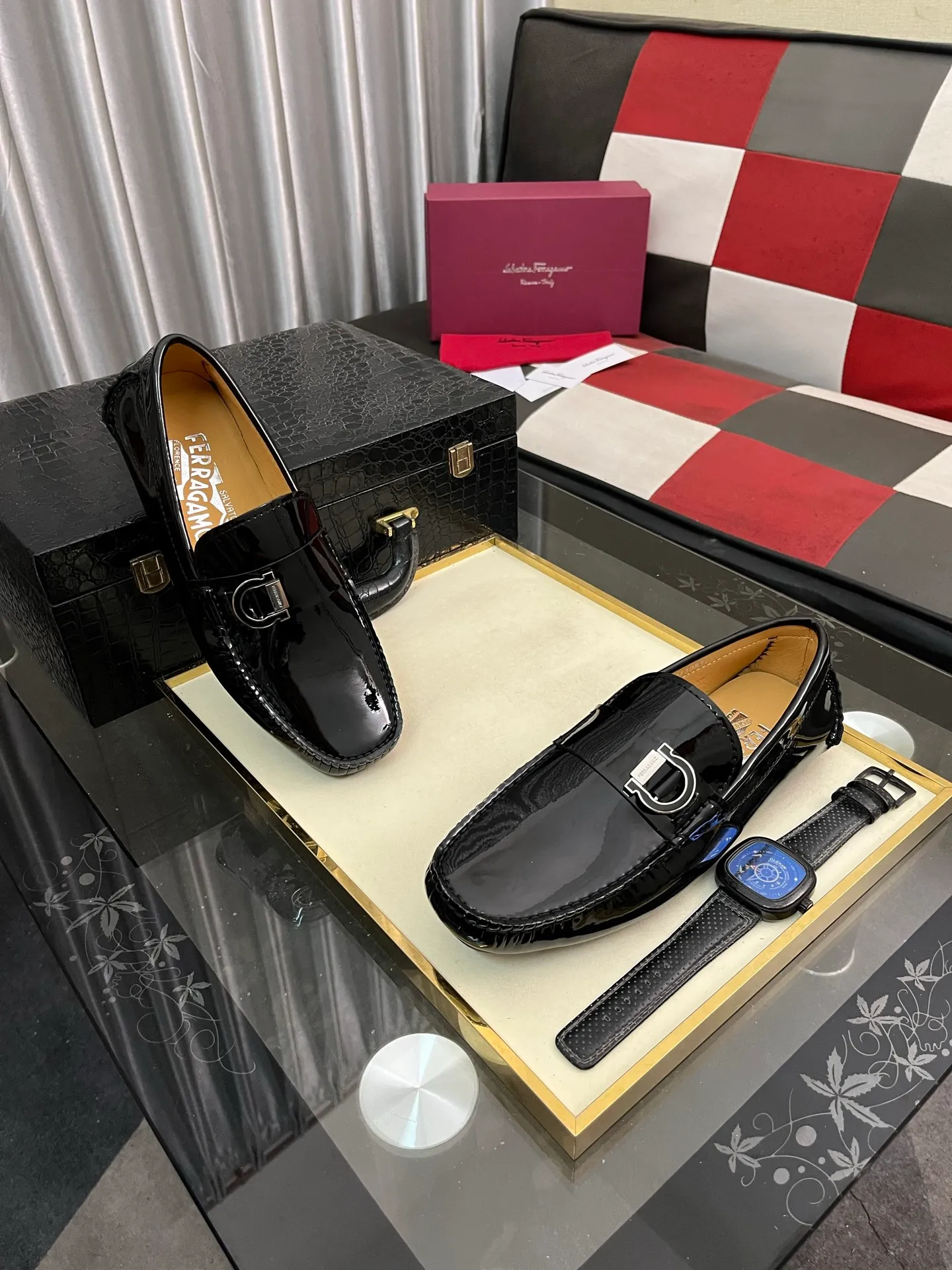 Men's shoes 💰560⌚️⌚️ Ferragamo [Ferragamo] new high-end quality framed shoes. The style is luxurious and elegant, with equal emphasis on practicality and style. We pay special attention to quality and details. The shoe last leather, workmanship and comfort are not inferior! Material: Imported first-layer soft cowhide leather upper ➕Genuine leather lining, code number: 38-446️⃣colors available